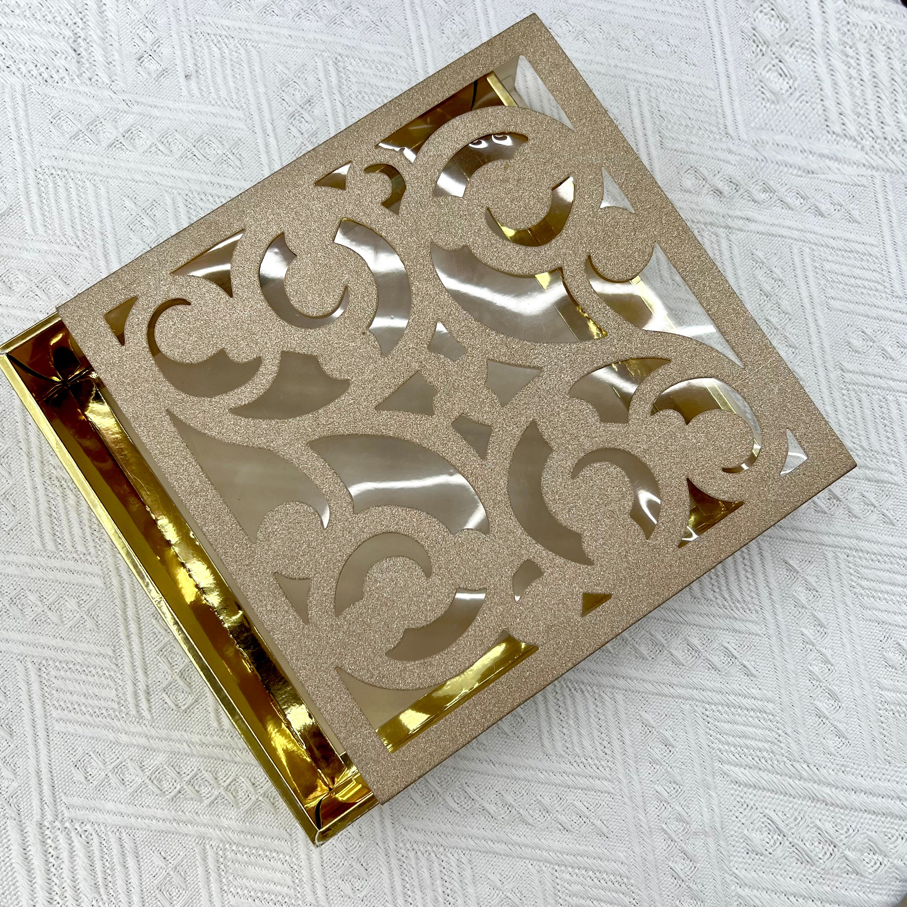 Hollowed-out flower special paper drawer box, export gift box, Christmas edition gift box Specification image