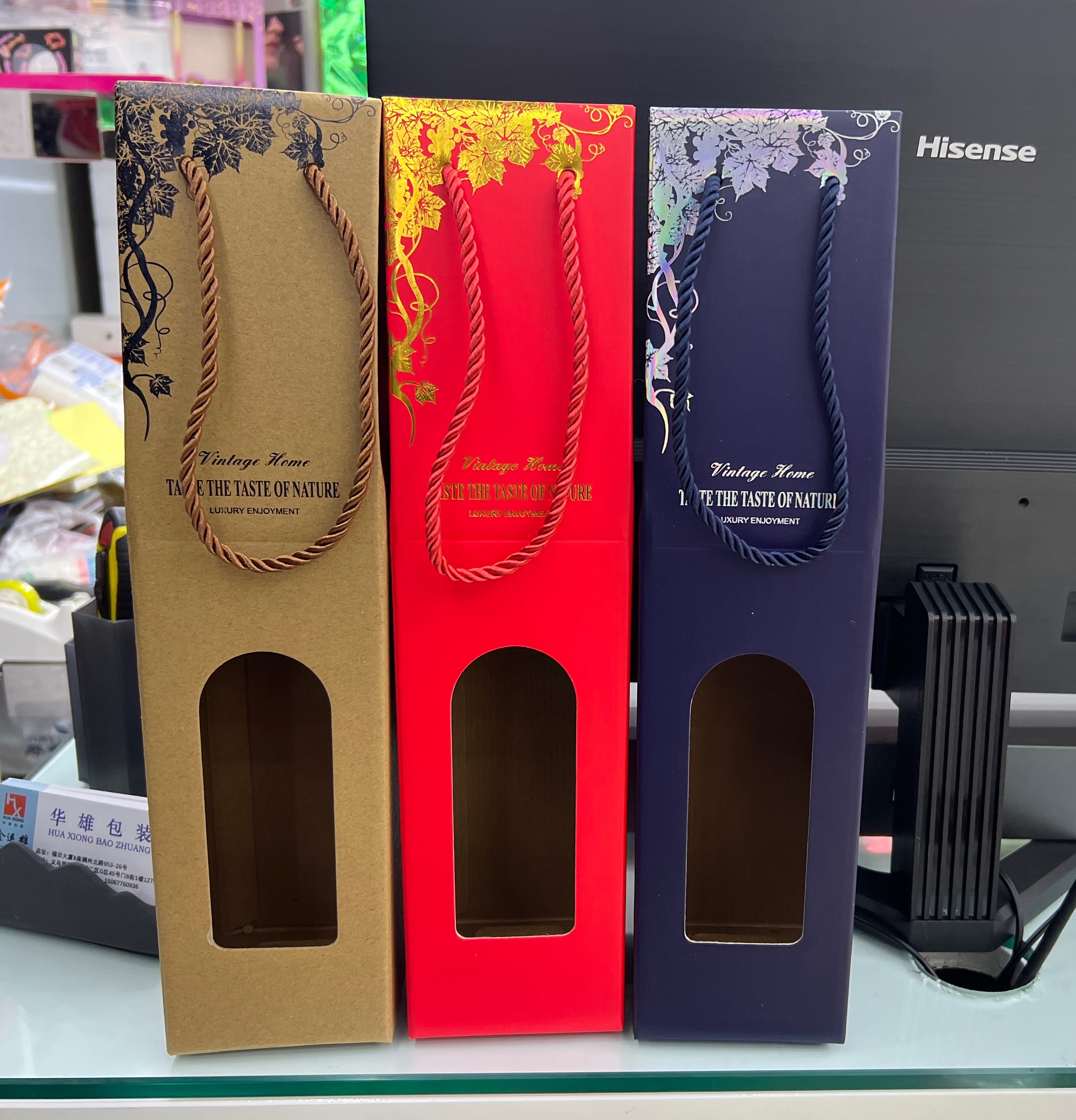 Corrugated windowed hand-held wine box with gilding, export box for Christmas Item Picture