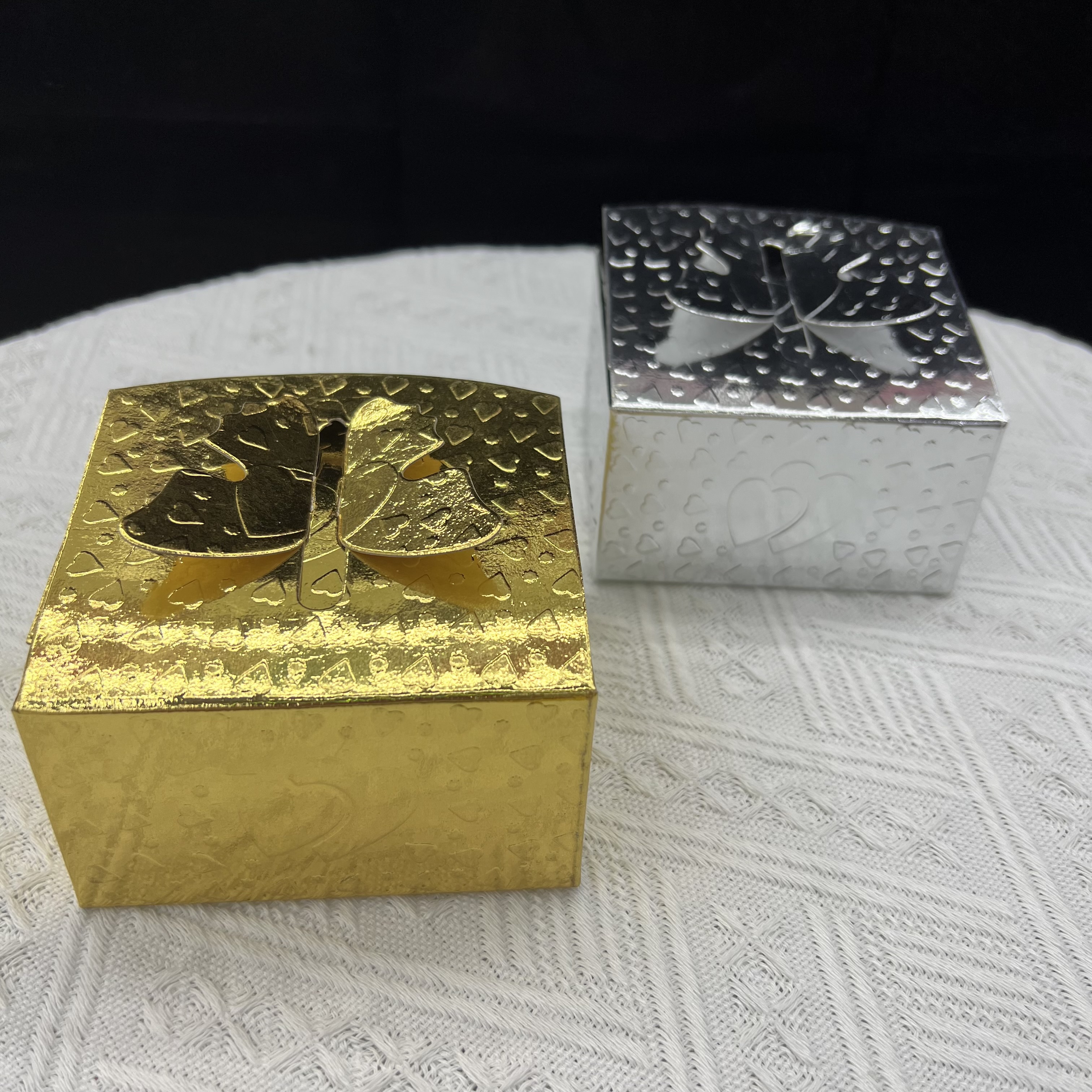 Mariposa plegable caja cuadrada caja de regalo caja de navidad caja de ornamentos caja de comercio exterior