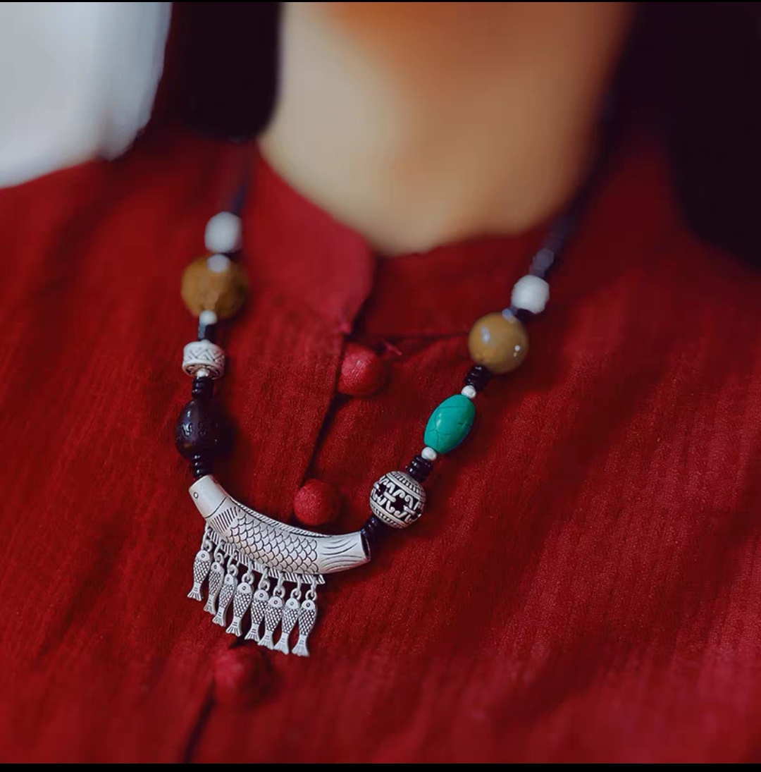 Korean wax thread pure hand-woven sweater chain