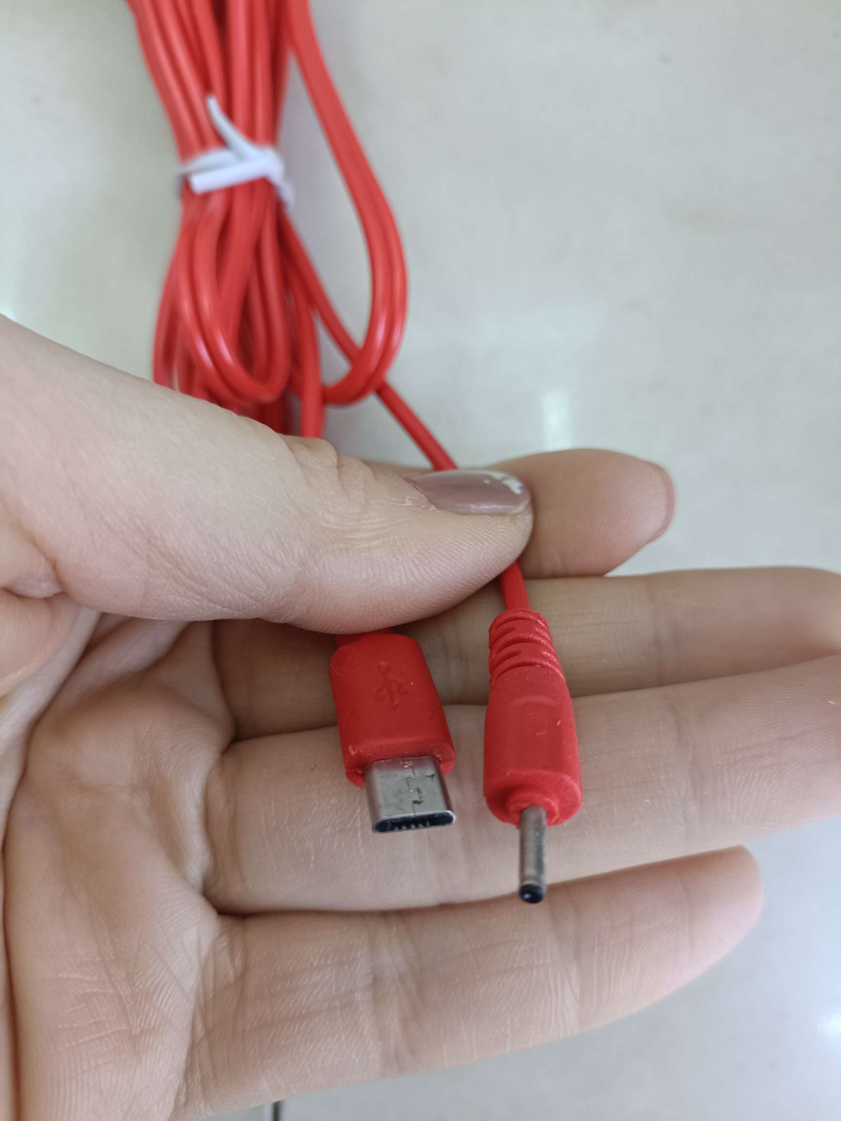 Triangular 4USB side USB dual red clip charger for mobile phone charger detail image 10