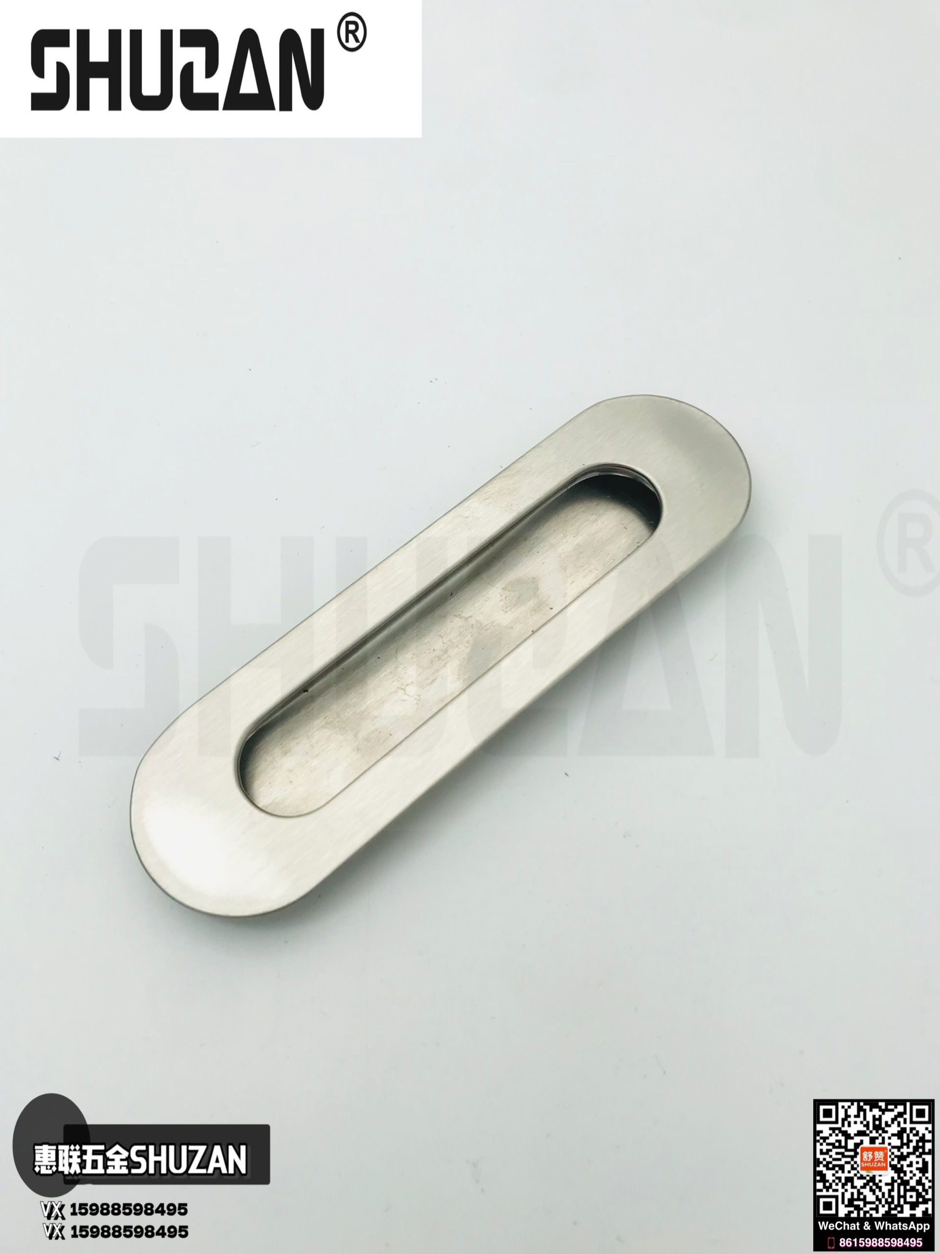 وشوشزان يمسك اليد الراسخة ذات الجودة العالية من أجل التقديم، واليد ناعمة بشكل سلس وبسيط Item Picture