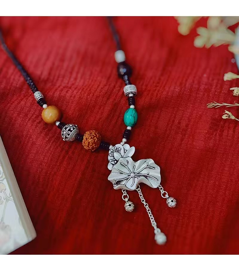 Korean wax thread pure hand-woven sweater chain detail image 10