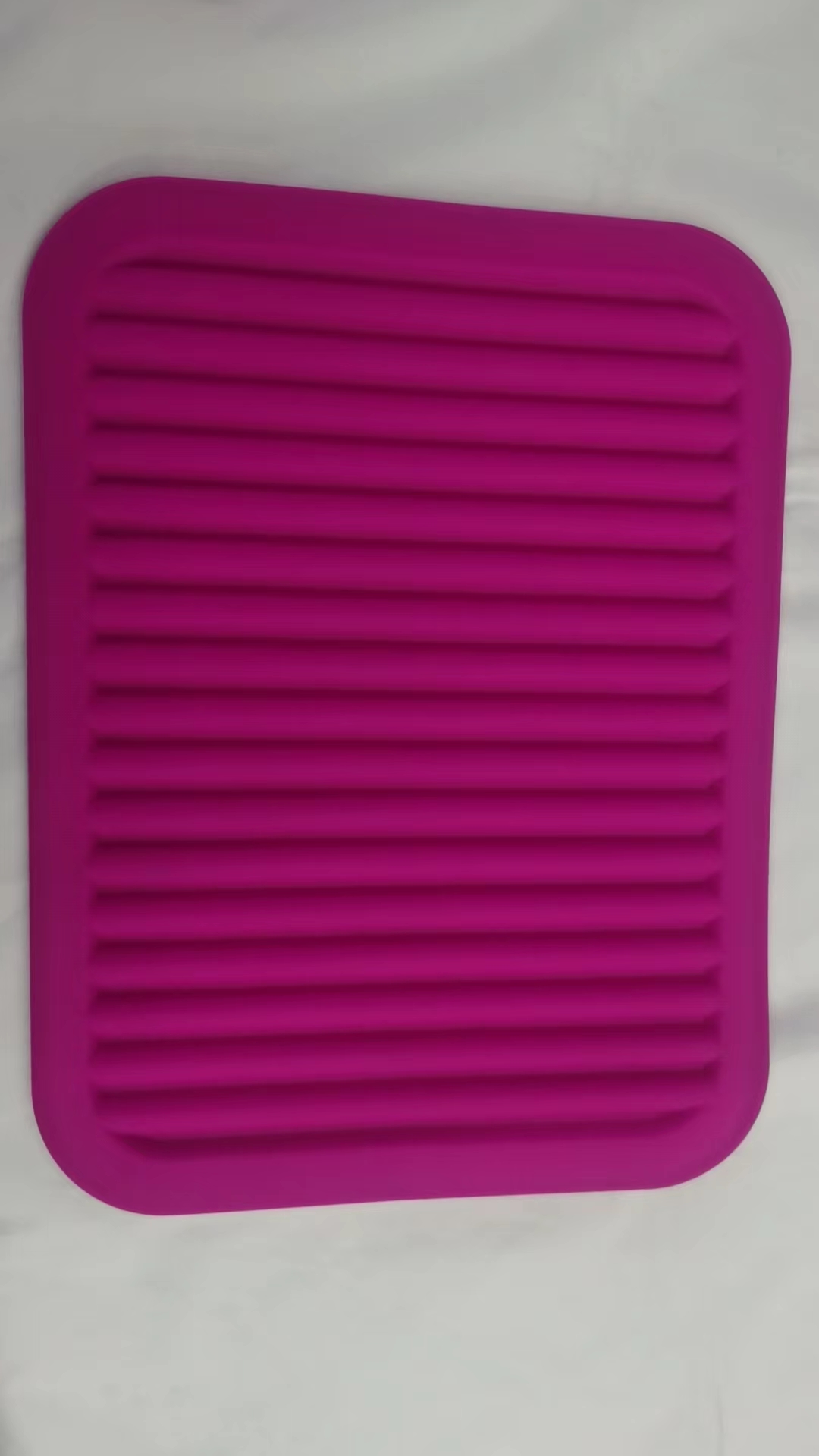 硅胶产品/硅胶沥水垫/硅胶烧烤垫白底实物图