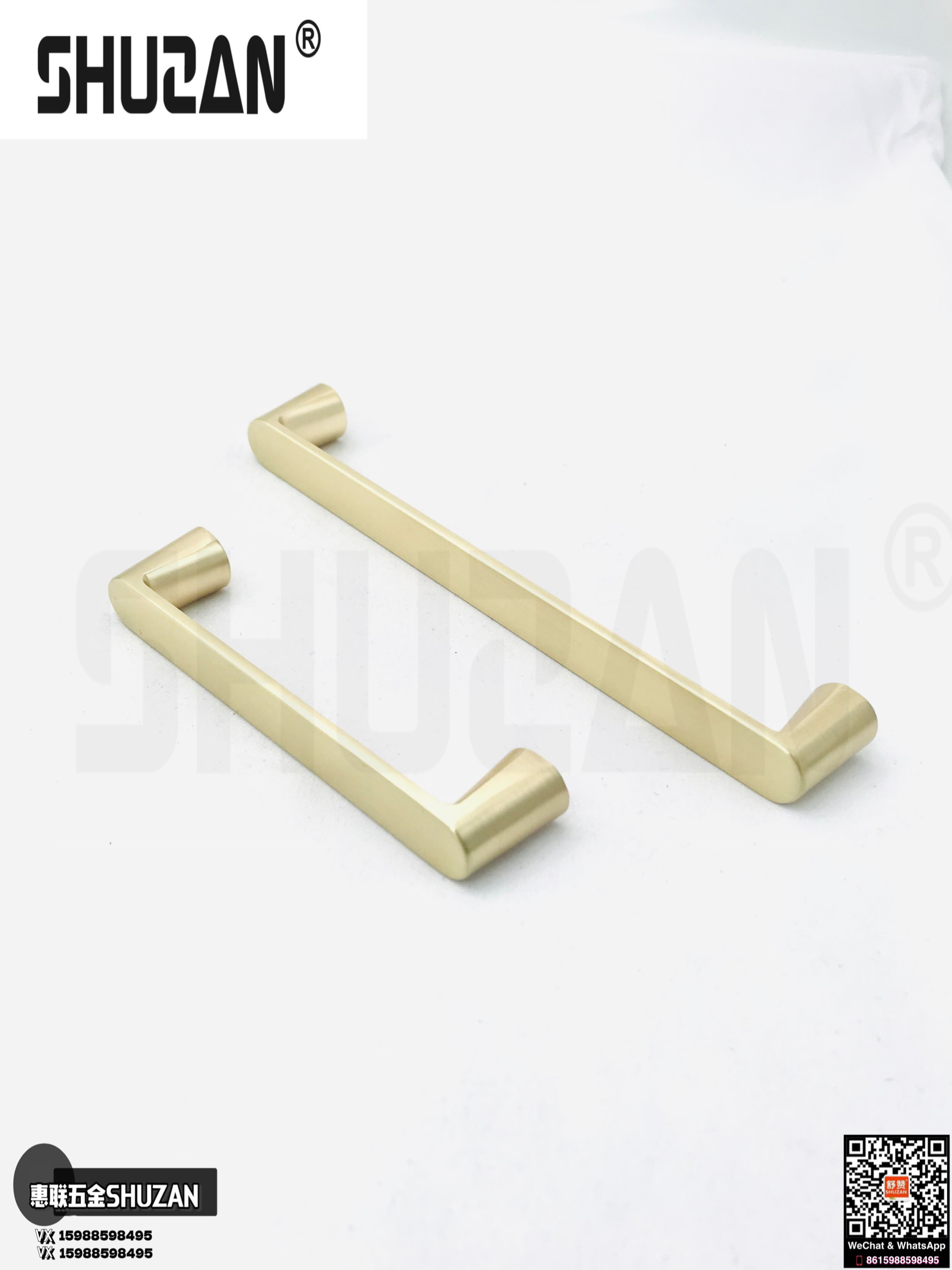 وشوشزان، الذي يستخدم مجموعة متنوعة من المواصفات، يحمل يداه بشكل سلس Item Picture