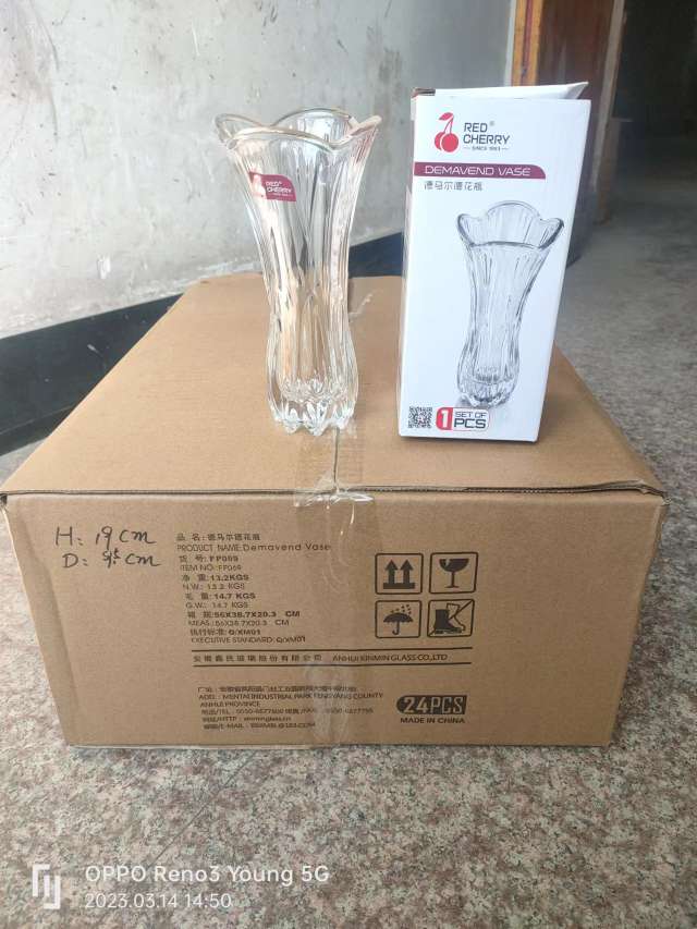 大小玻璃花瓶大小玻璃花瓶大小玻璃花瓶