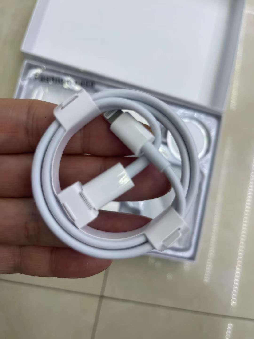 手机充电礼盒套装 六件套 无线充电包，无线充，蓝牙耳机 ，充电头，数据线，磁吸手机壳详情图8