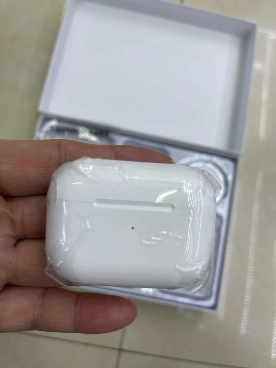 手机充电礼盒套装 六件套 无线充电包，无线充，蓝牙耳机 ，充电头，数据线，磁吸手机壳详情图4