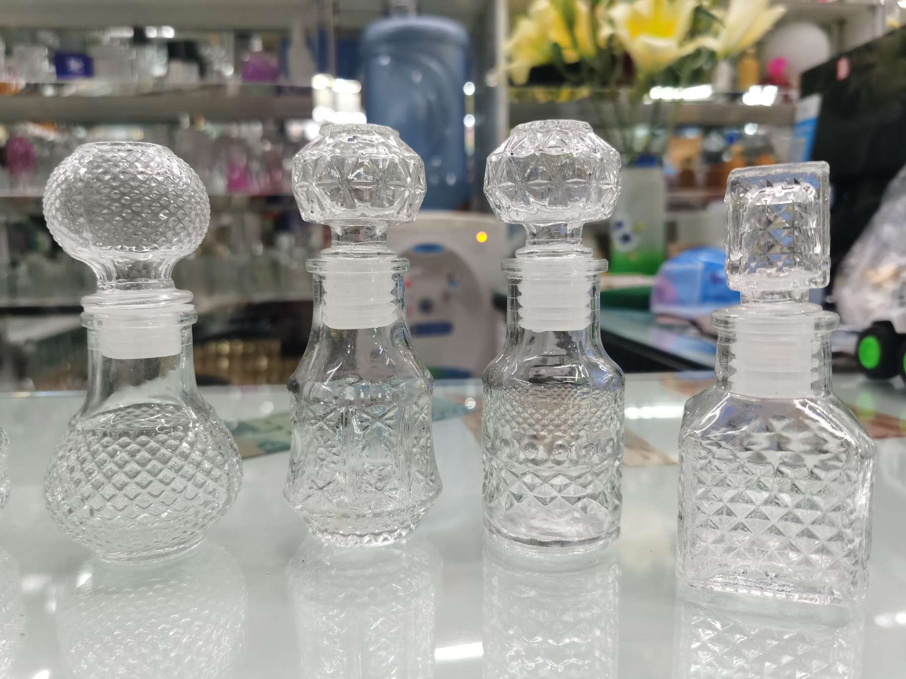 厚德玻璃 复古欧式浮雕透明玻璃瓶，可做酒瓶 糖果罐 装饰品