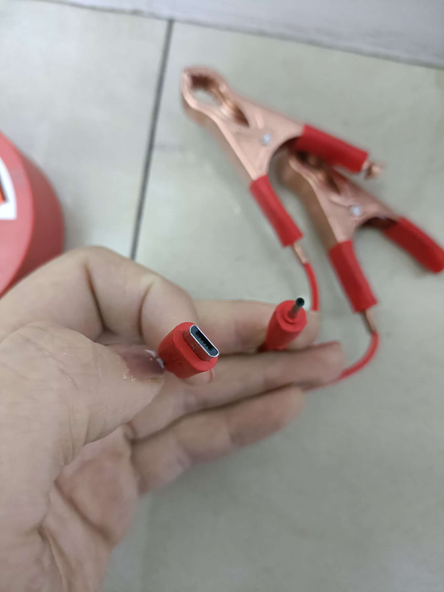 4USB doble cargador de clip rojo detail image 7