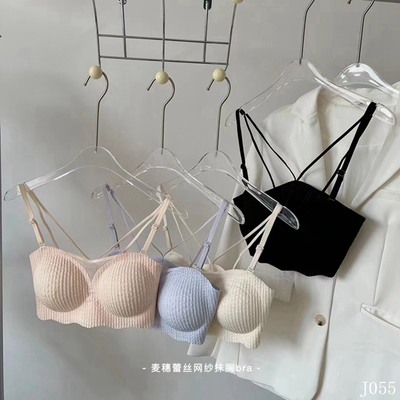 Dreamy red and pink strapless bra, vest, anti-glare wrap, lace, small halter strap, pen style, beautiful back, gathering, thin shoulder strap bra details Picture