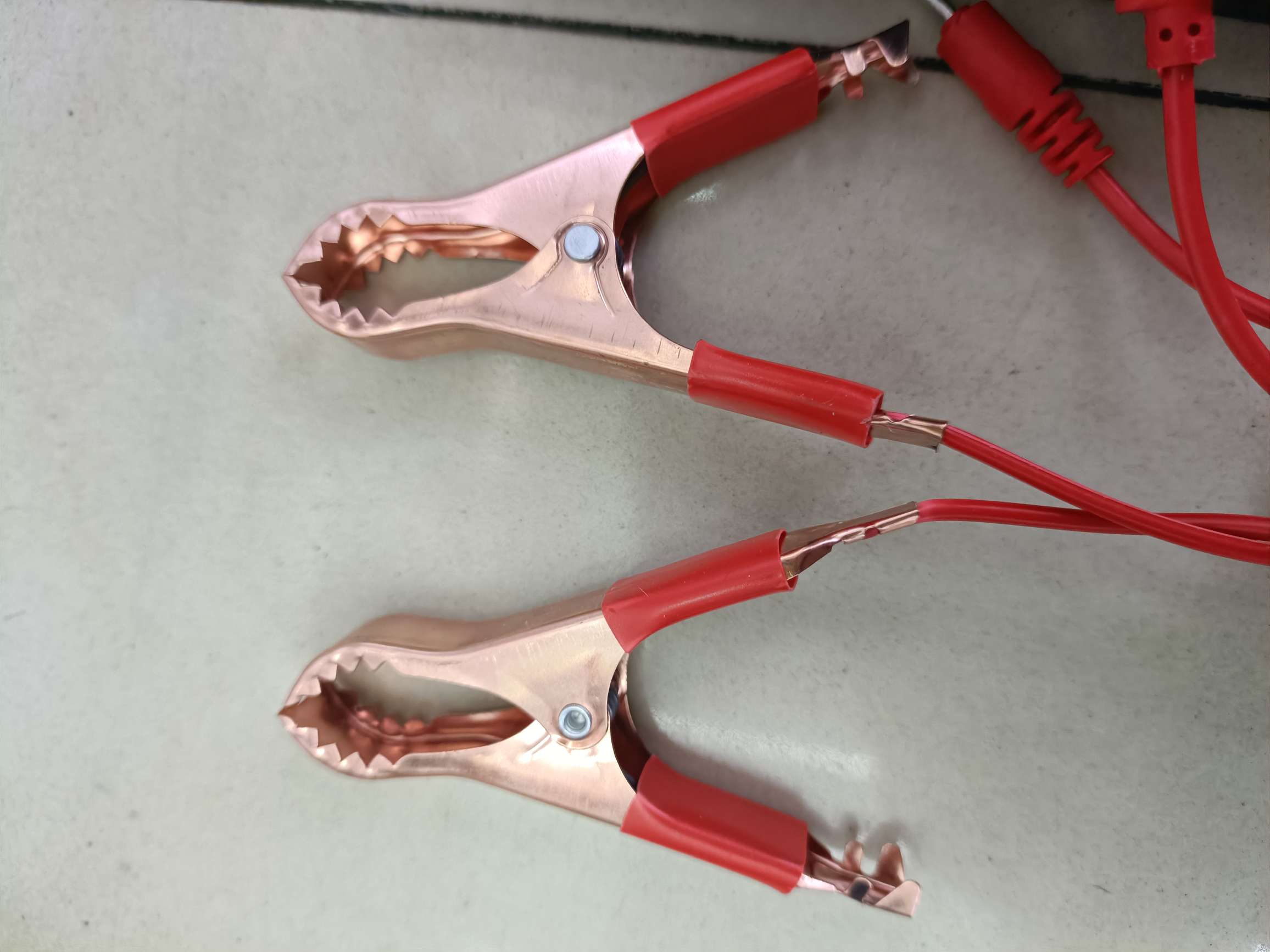 4USB doble cargador de clip rojo detail image 9