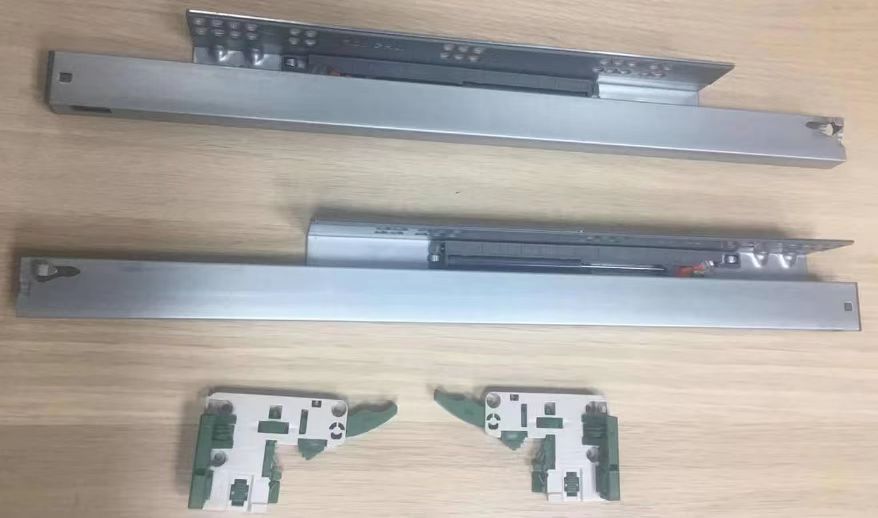三节同步隐藏缓冲滑轨