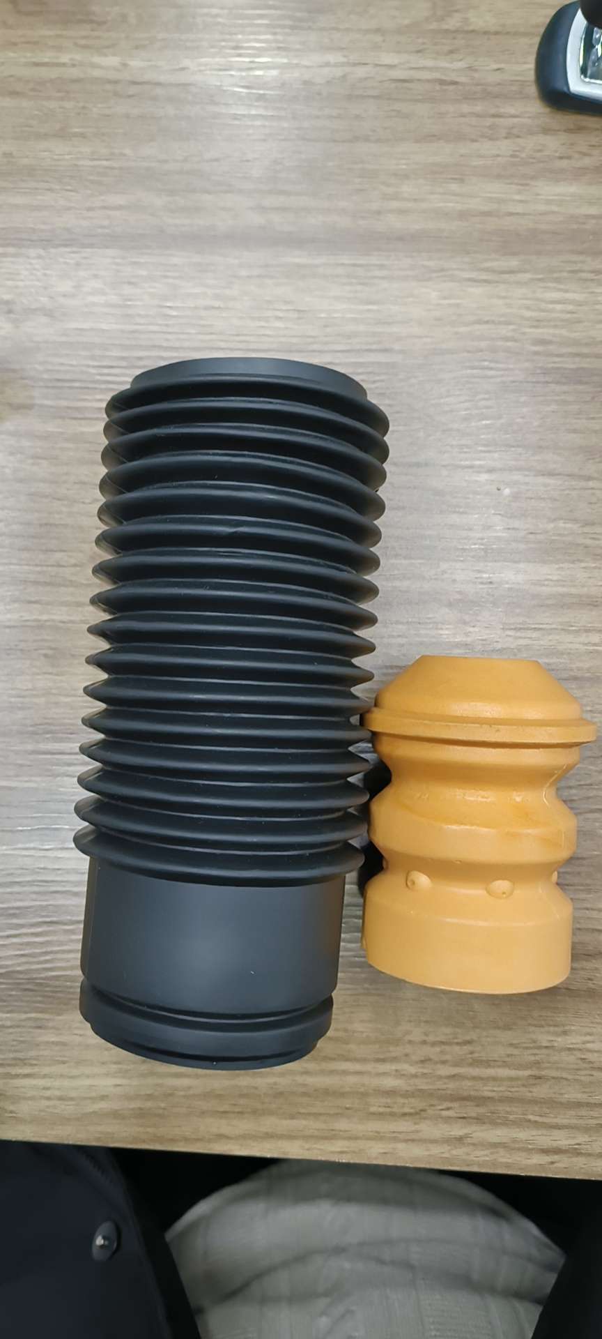 Shock absorber dust cover