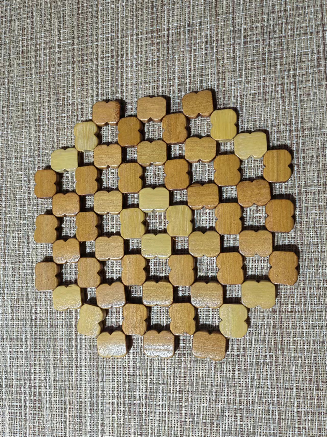 Daily-use original ecological bamboo flower square vegetable mat, heat insulation mat, table mat, cup mat, bowl, hot pot mat, plate, bamboo mat, home dining mat, heat-resistant and heat-resistant bowl mat Item Picture