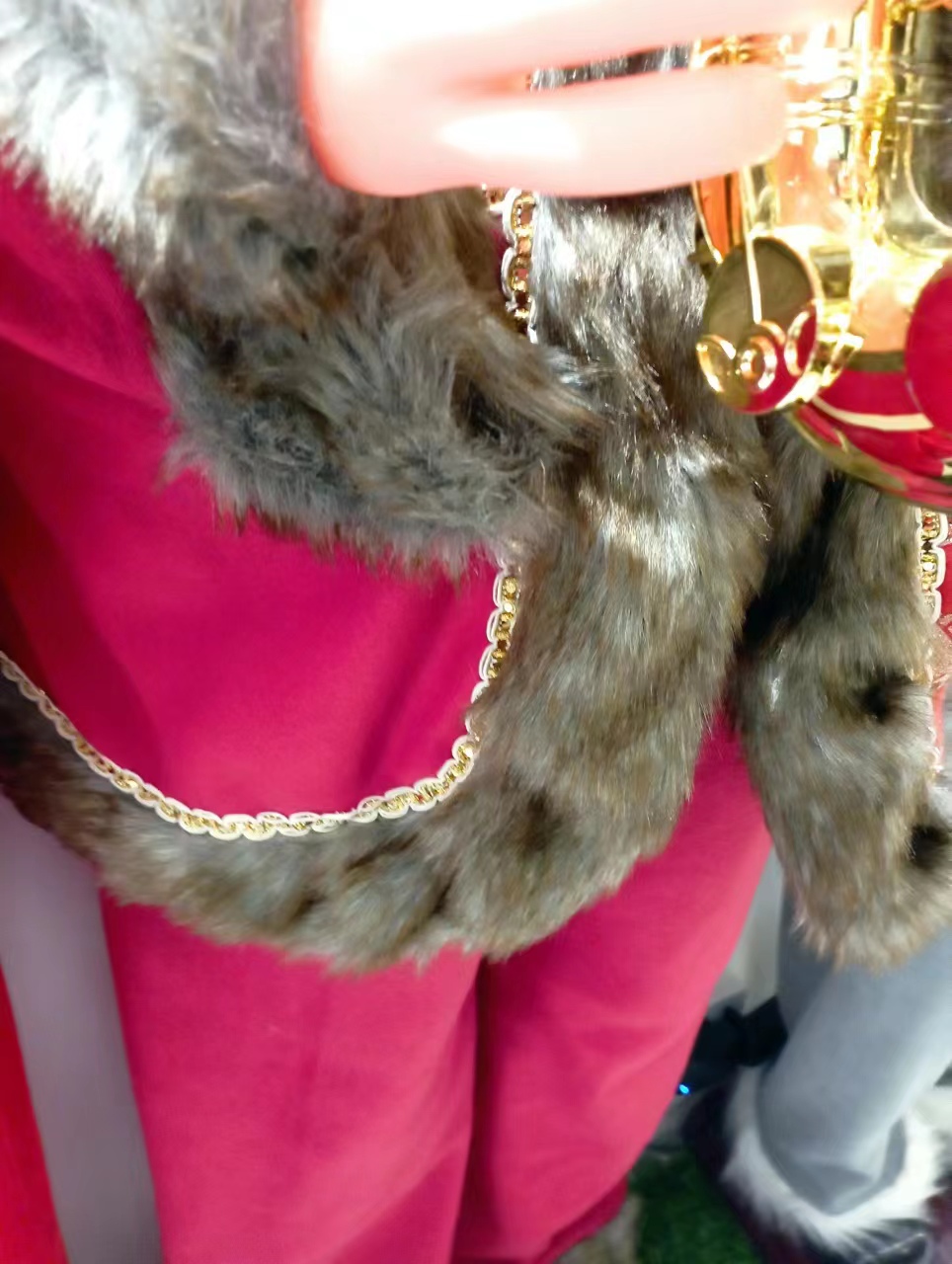 1.6-meter grey fringed patchwork clothes blowing Saxon-style Santa Claus figurine that can dance 9123 factory direct sales electric Santa Claus figurine Item Picture