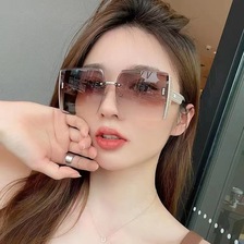 2023新款韩版无框潮流时尚休闲太阳镜网红爆款防紫外线墨镜