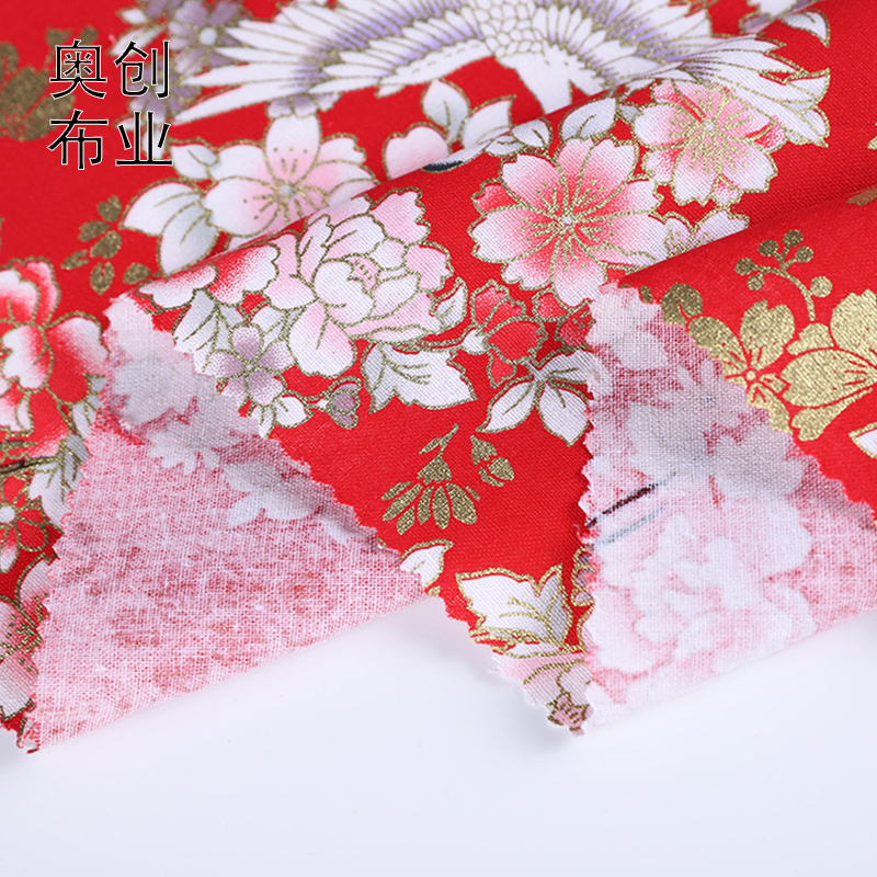 Chinese-style gilded fabric, flower-and-bird printed costumes, home textile fabric, festive crane ornaments, gold powder fabric, decorative fabric Application Scenario