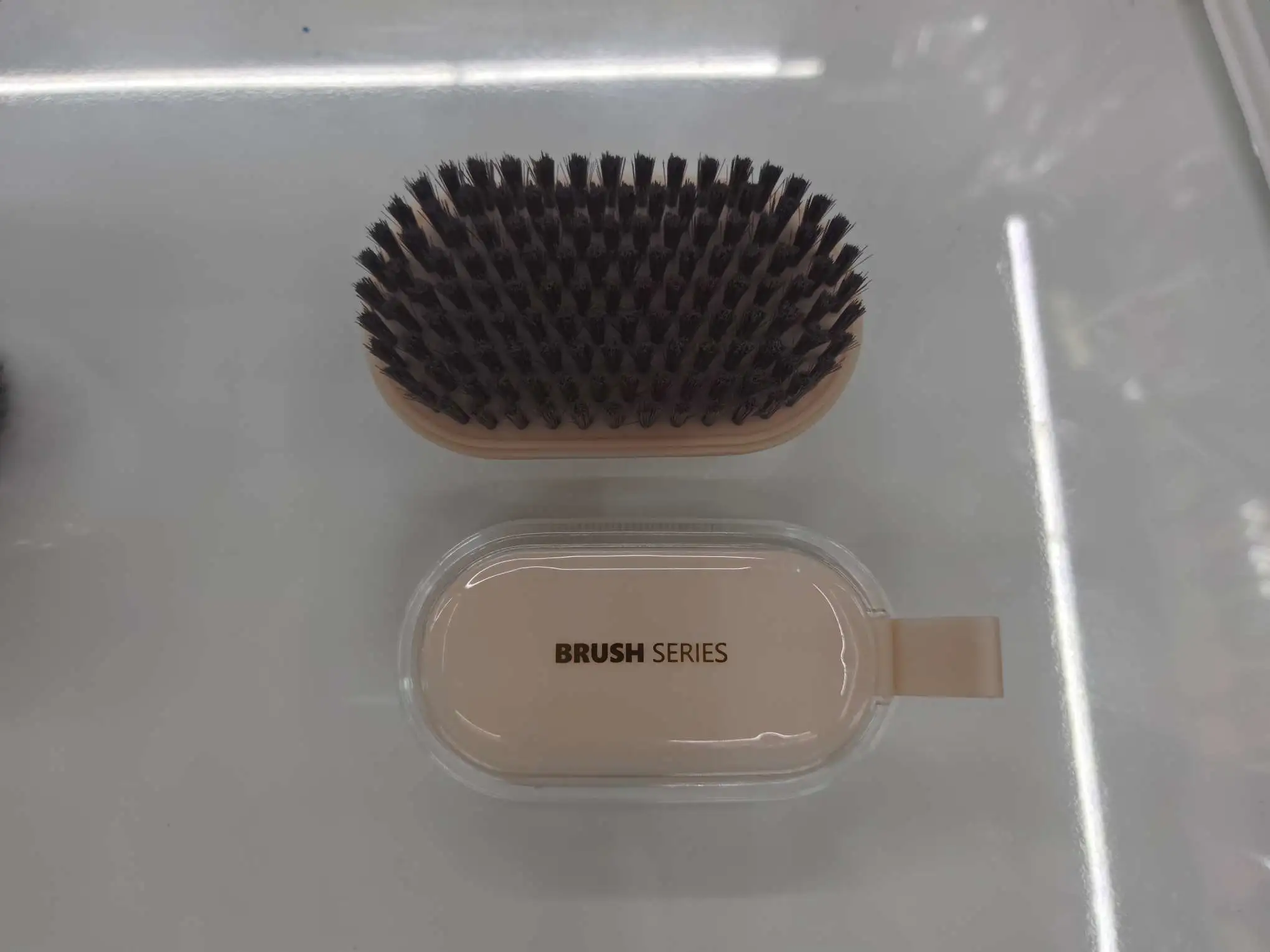 Item No. : 410 Double-sided laundry brush, Material: PP+PE+TPR+COP, Product Size: 11×6×6, each product weighs approximately 97 grams detail image 5
