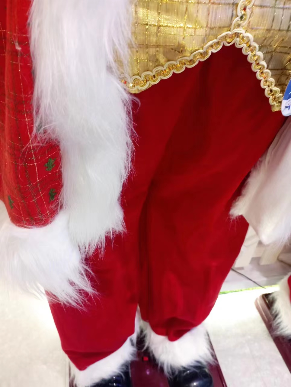 1. Classic Santa Claus 9123, electric music. Santa Claus can talk and dance, backpacks, hotels, shopping malls, and welcome guests Item Picture