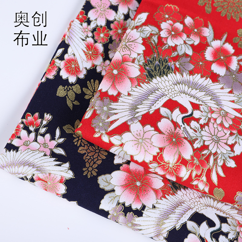 Chinese-style gilded fabric, flower-and-bird printed costumes, home textile fabric, festive crane ornaments, gold powder fabric, decorative fabric details Picture