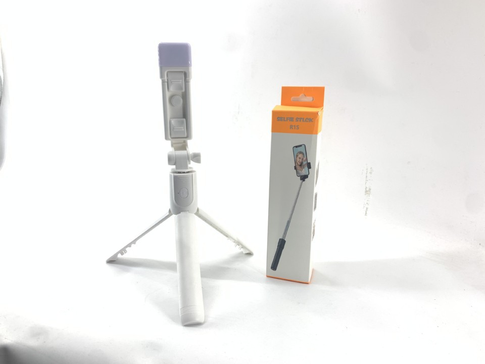 R1S all-in-one selfie stick, mobile phone Bluetooth selfie stick, mini selfie stick, all-in-one telescopic tripod, tripod selfie stick Application Scenario