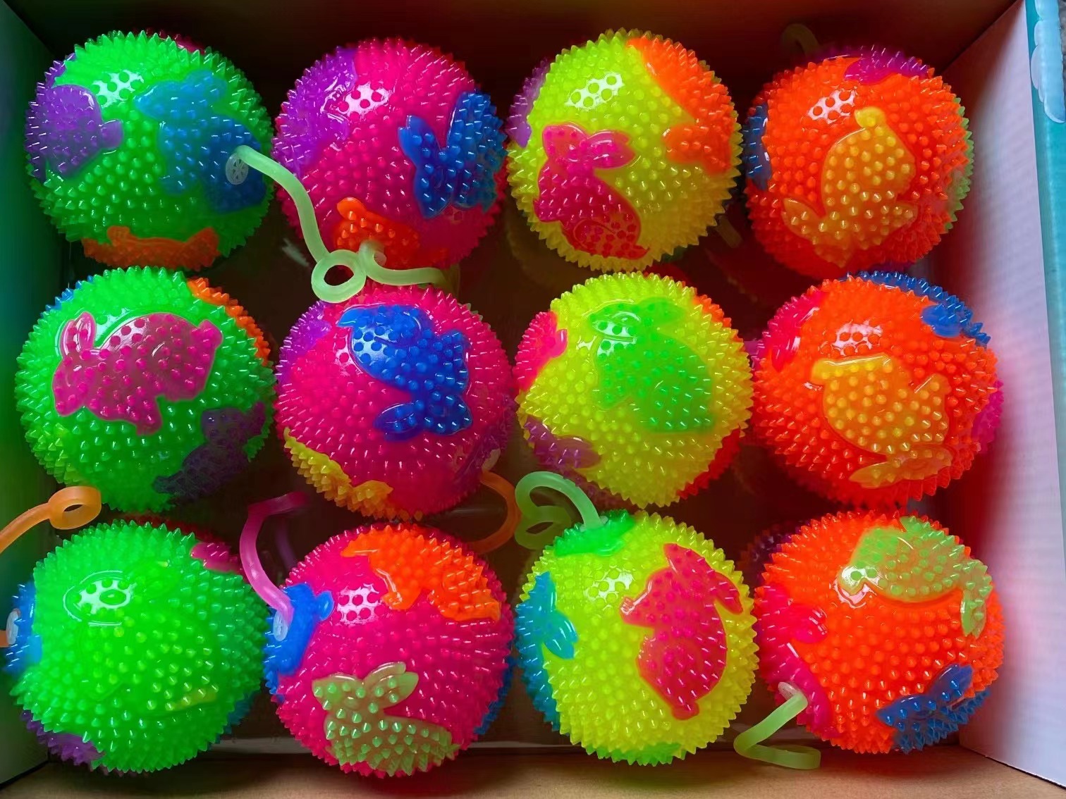 欣飞塑胶玩具/TPR/口哨球细节图