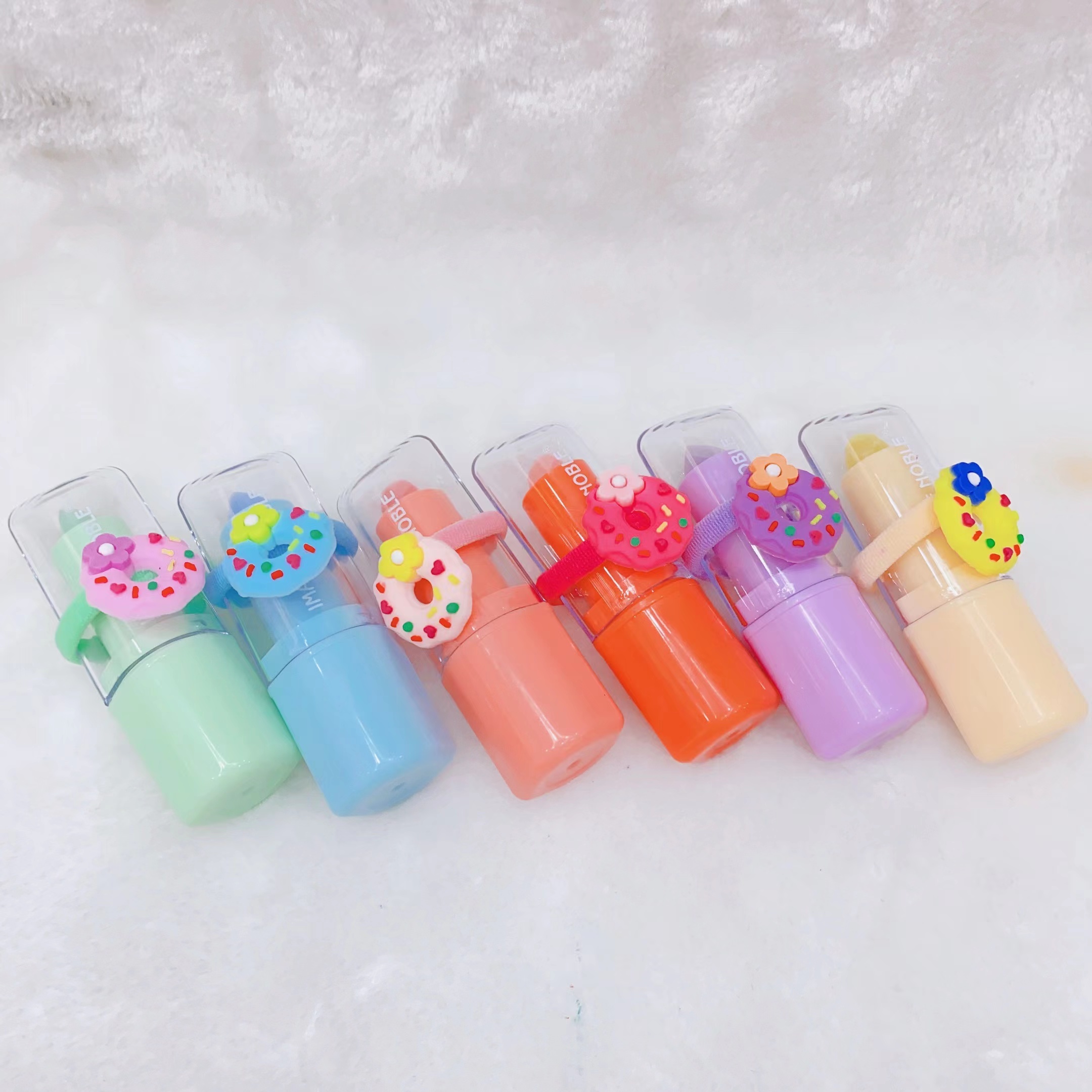 滋润变色唇膏/保湿甜甜圈/双用戒指/高贵洋气/美妆护肤白底实物图