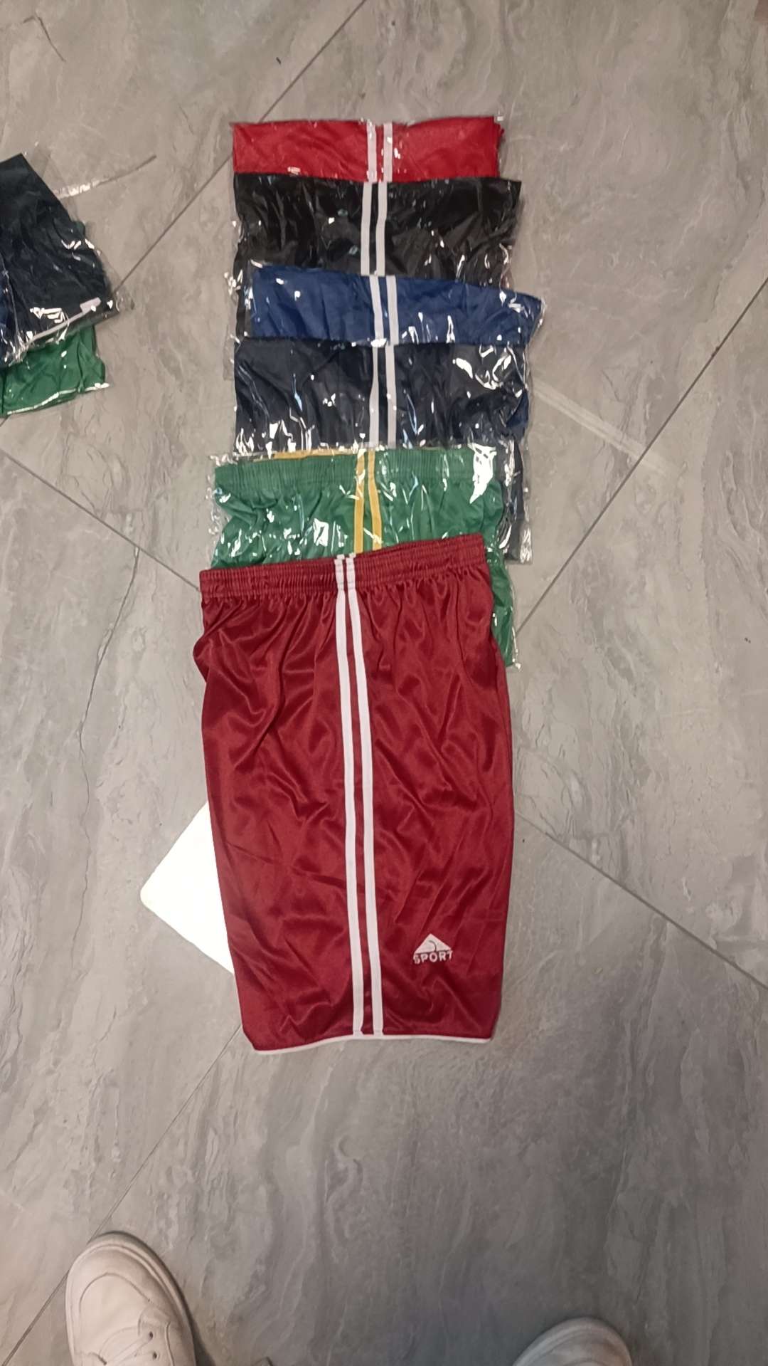 African shorts in large stock, three-striped shorts with print numbers, cheap export sports shorts detail image 5