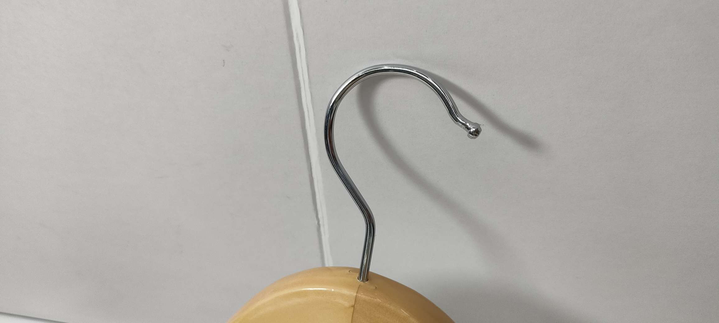 Direct sales of solid wood clothes hangers for clothing stores, first-class solid wood clothes racks, logo customization, anti-slip wooden clothes hangers Specification image