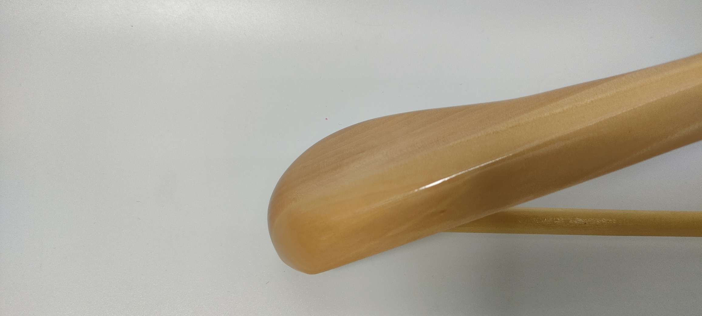 Direct sales of solid wood clothes hangers for clothing stores, first-class solid wood clothes racks, logo customization, anti-slip wooden clothes hangers Item Picture