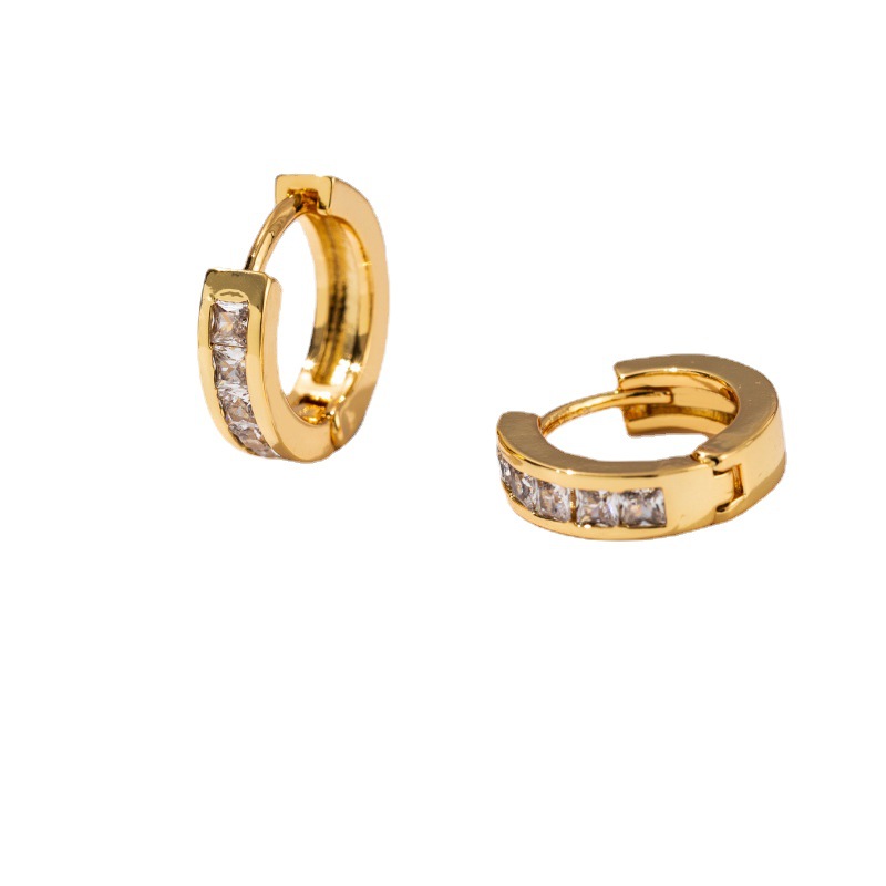 European and American simple square diamond ear buckles, 18K gold color-preserving copper micro-inlaid exquisite and charming earrings Application Scenario