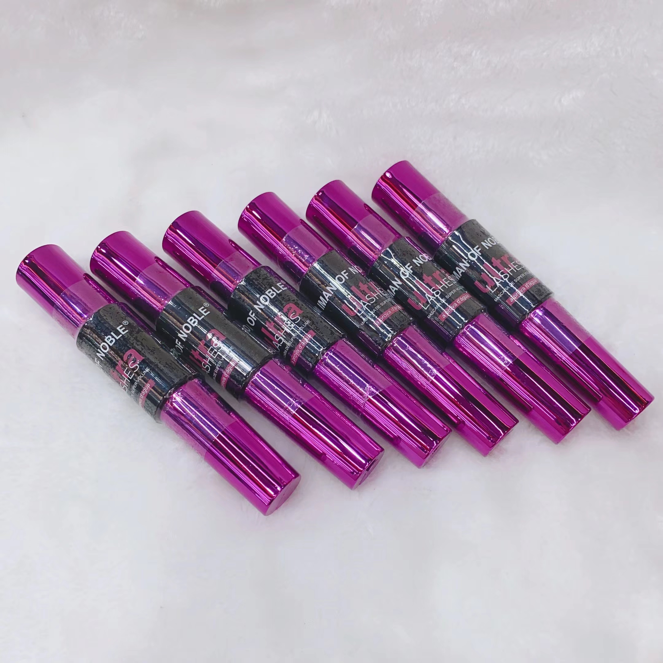 IMANNOBLE品牌/跨境新款/小时持久/不晕妆防水/高级睫毛膏白底实物图