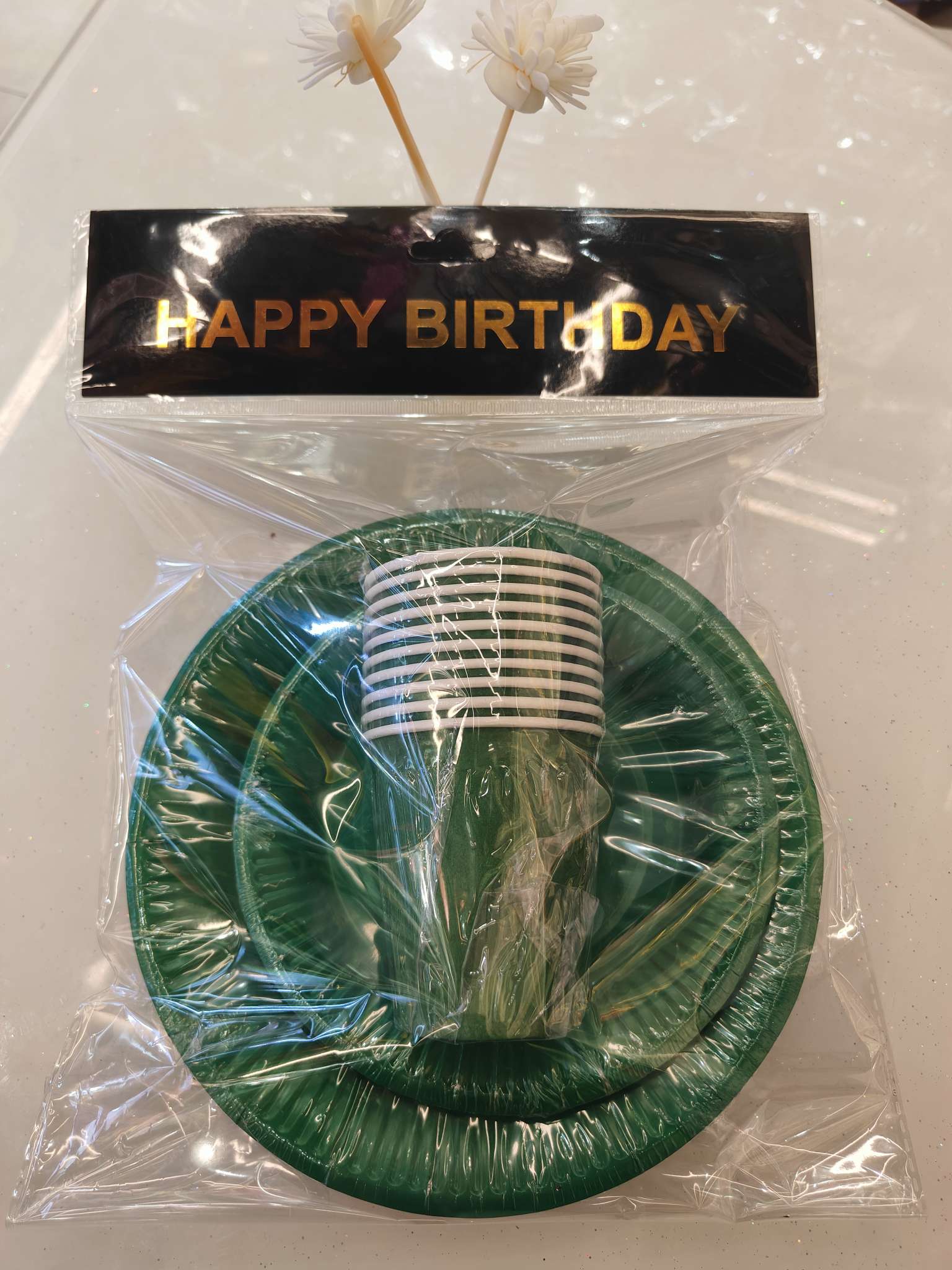 Paper plates for party supplies detail image 7