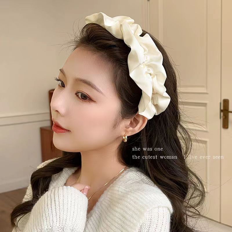 Heart-shaped beads, tassel lace, large intestine circle, ribbon hair tie, high elasticity hair tie, high elasticity hair band for girls, hair accessory Specification image