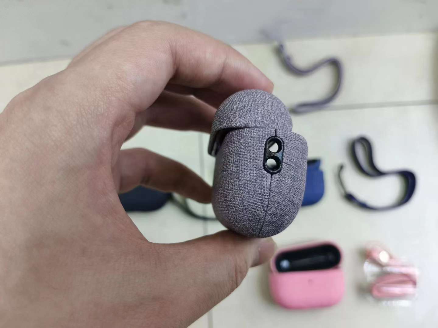 Fabric Bluetooth earphone case with lanyard disassembly and assembly split Bluetooth earphone case detail image 5