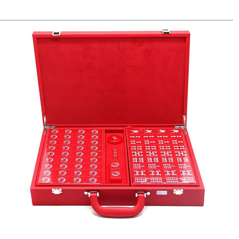 The brand-new acrylic Hello Kitty high-end gift box for mahjong handplay features laser-engraved patterns on the back and is available in various colors