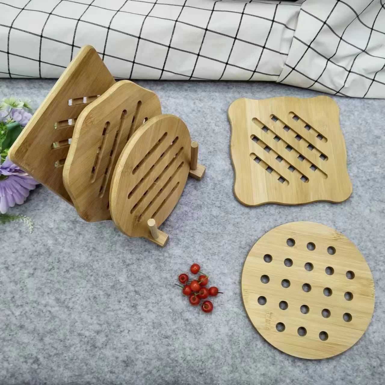 Eco-friendly bamboo natural-color flat-pressed hollowed-out MATS, table MATS, heat-insulating MATS, dish MATS, bowl MATS, pot MATS, heat-resistant MATS, high-temperature resistant MATS, creative coasters