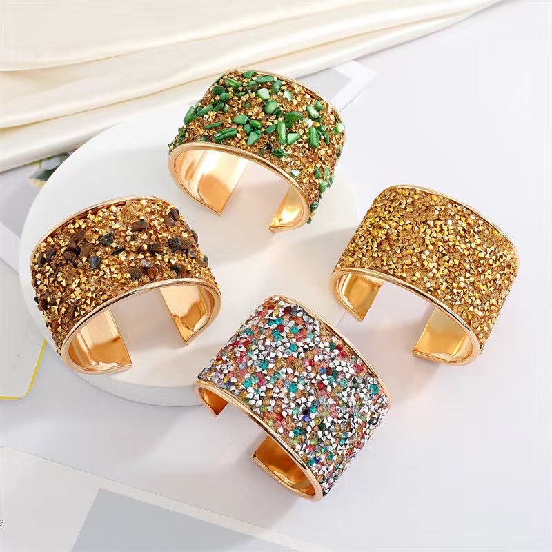 A popular Bohemian-style metal diamond-encrusted wide-open women's bracelet from the European cross-border Amazon, Shein