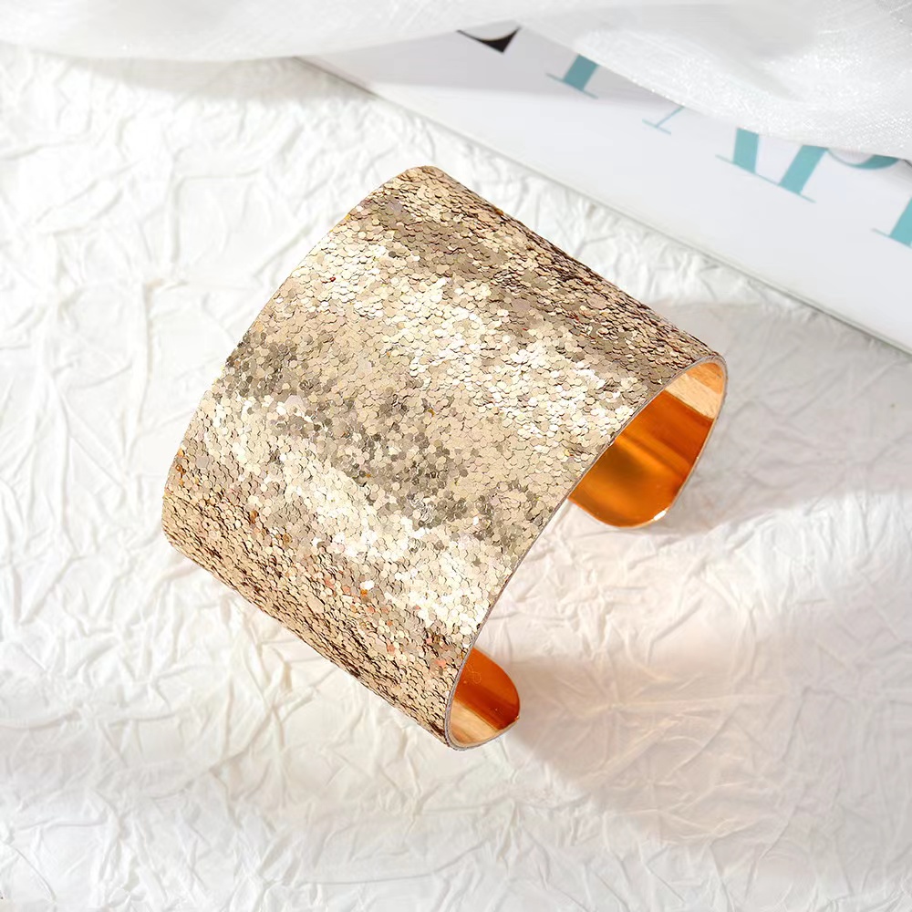 Xiyin, a cross-border Amazon bestseller from Europe and America, offers a stylish sequined metal bracelet with an adjustable opening and wide bezel for women Specification image