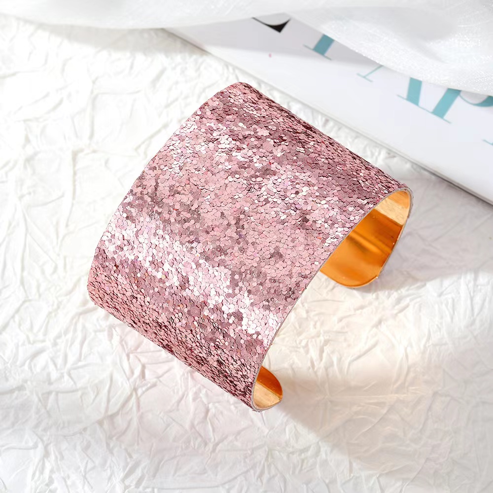 Xiyin, a cross-border Amazon bestseller from Europe and America, offers a stylish sequined metal bracelet with an adjustable opening and wide bezel for women Item Picture