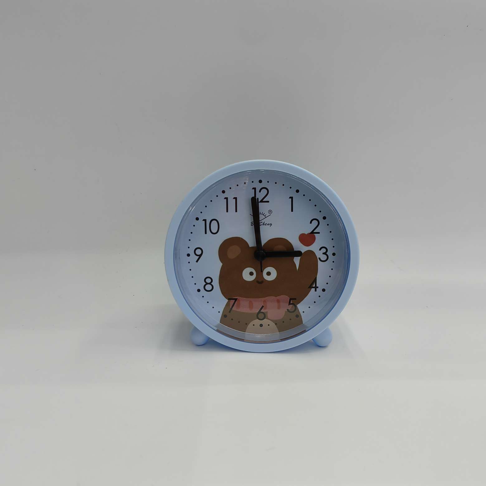 A cute round cartoon silent student alarm clock details Picture