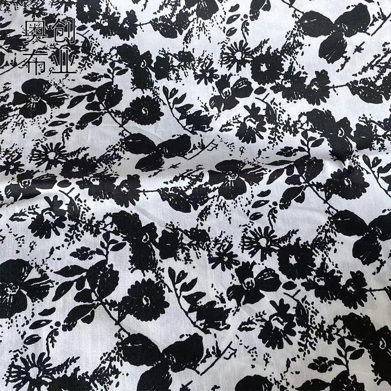 All-cotton poplin fabric, 40-count ink-wash printed plant flower leaf black and white Tang dress dress shirt headscarf fabric Application Scenario