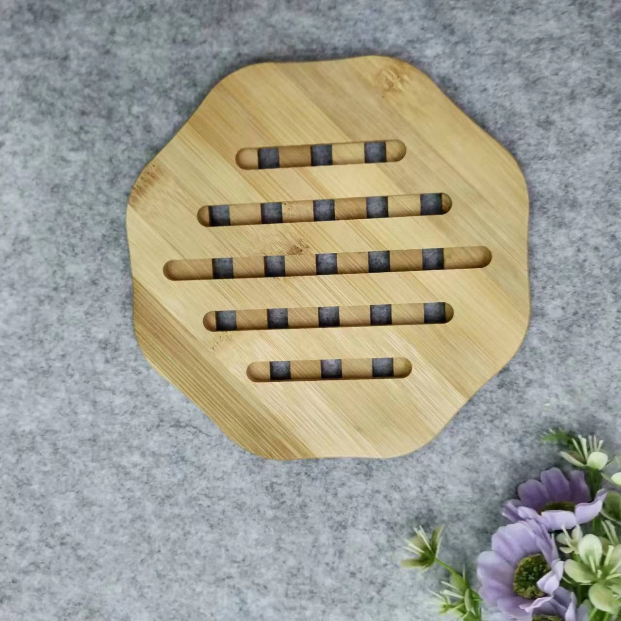 Eco-friendly bamboo natural-color flat-pressed hollowed-out MATS, table MATS, heat-insulating MATS, dish MATS, bowl MATS, pot MATS, heat-resistant MATS, high-temperature resistant MATS, creative coasters Application Scenario