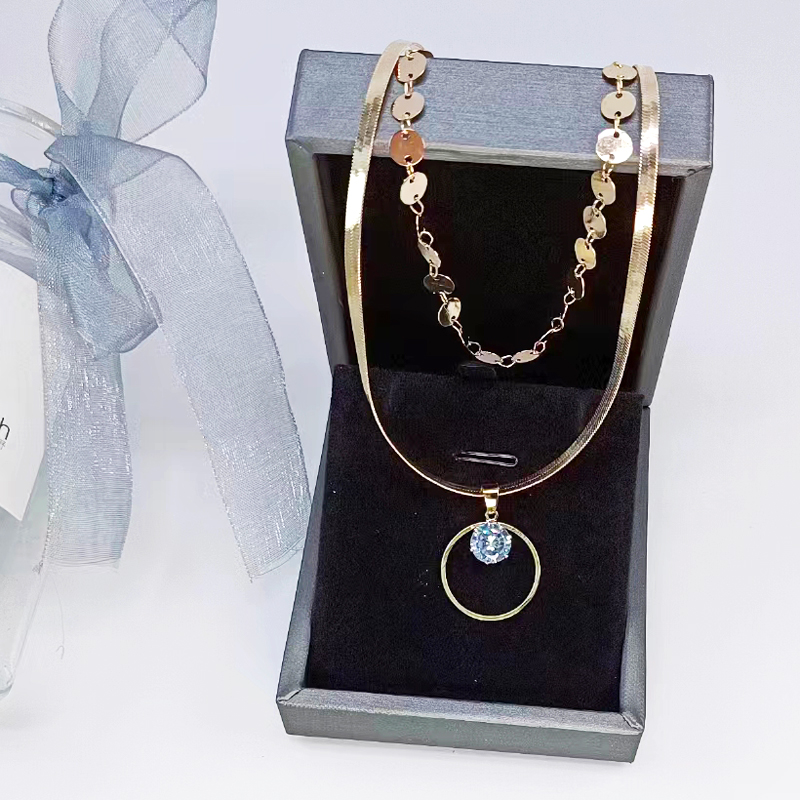 Round zircon, a niche women's necklace, is simple and fashionable. The stone round pieces feature a trendy and trendy design that exudes a sense of elegance and sophistication. The collarbone chain is grand and the blade chain is made of KC gold, exuding a sense of elegance and sophistication. It's the top choice for a light luxury gift, brimming with girlish charm and a little trick details Picture