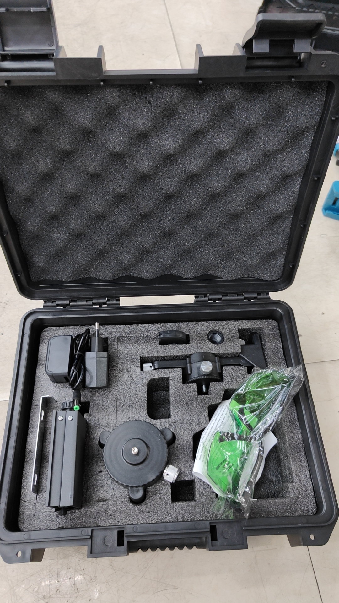 激光水平仪实物图