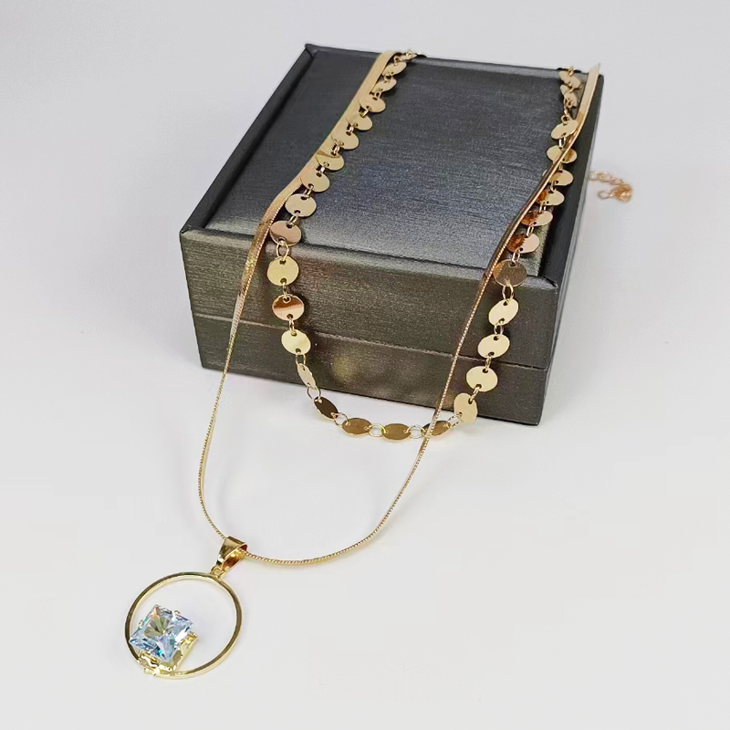2023 niche women's necklace: Simple and fashionable zircon round pieces, trendy and trendy design, dynamic and high-end feel, collarbone chain, grand blade chain, KC gold, elegant and high-end feel, the first choice for a light luxury gift, full of girlish charm, little trick Item Picture