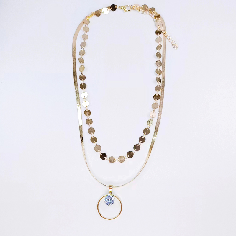 Round zircon, a niche women's necklace, is simple and fashionable. The stone round pieces feature a trendy and trendy design that exudes a sense of elegance and sophistication. The collarbone chain is grand and the blade chain is made of KC gold, exuding a sense of elegance and sophistication. It's the top choice for a light luxury gift, brimming with girlish charm and a little trick Specification image