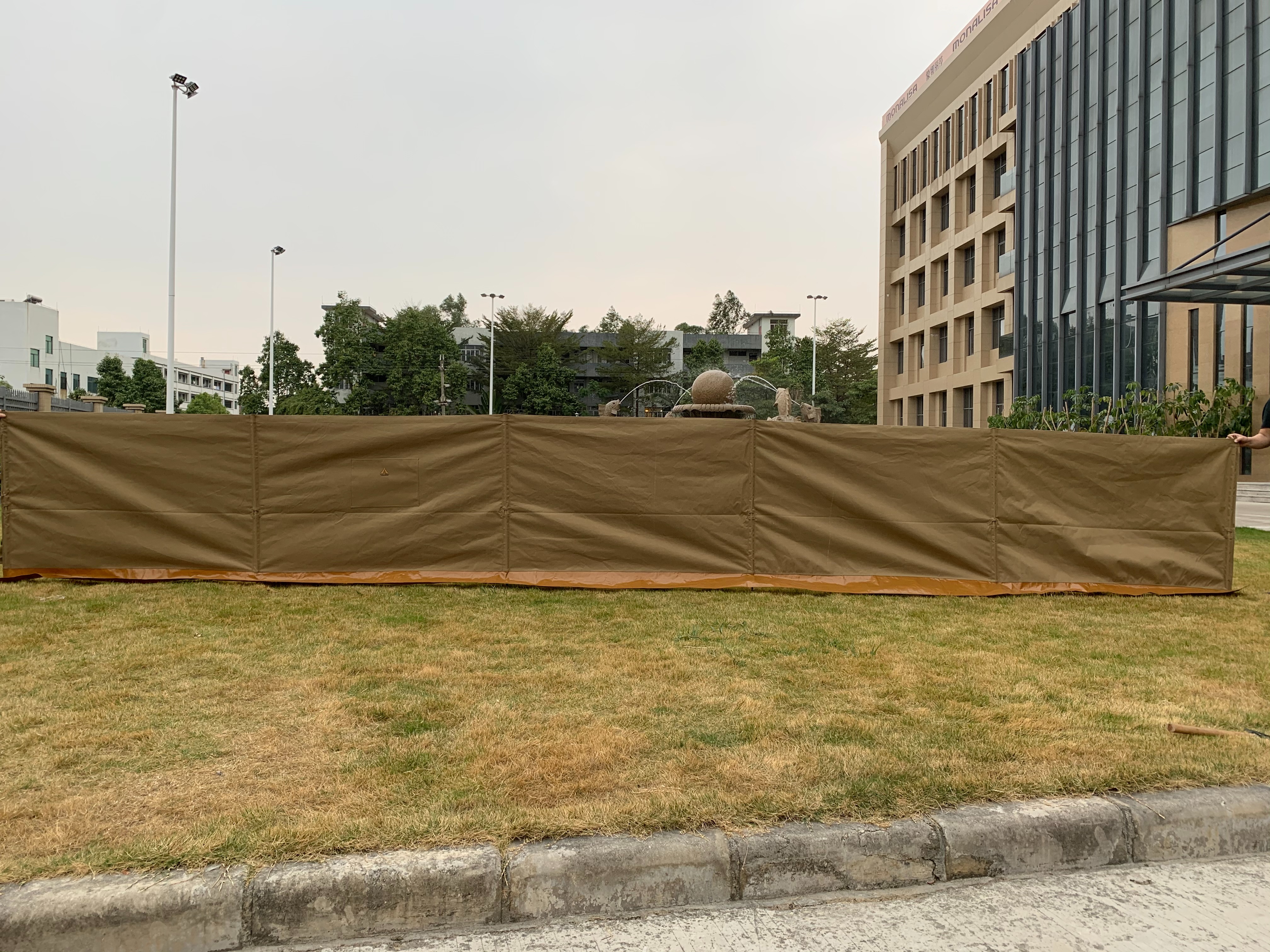 Outdoor camping 6-meter, 8-meter and 10-meter windproof long screens Application Scenario