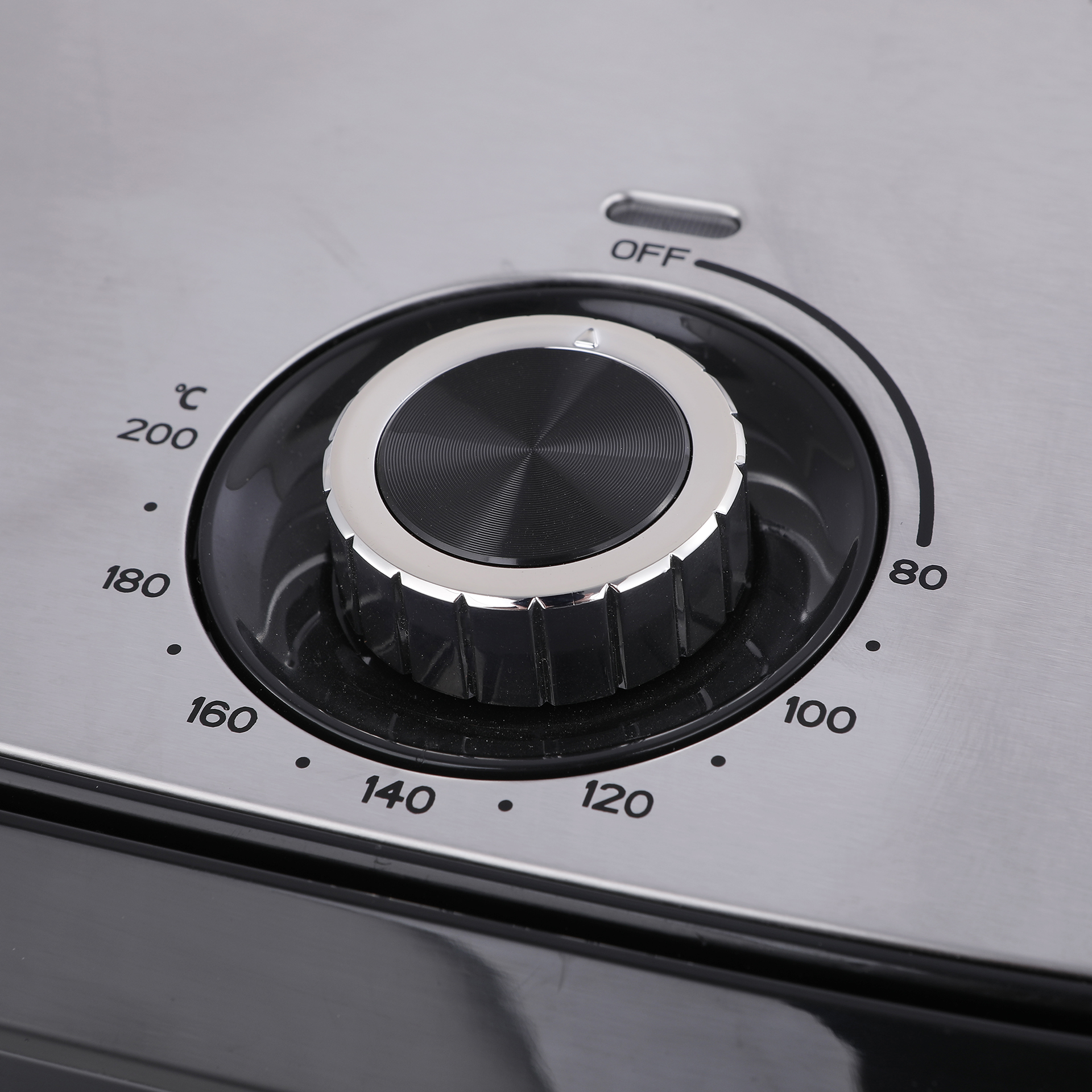 minMAX Cross-border Air Fryer KZ-6501M is a large-capacity household electric fryer and an intelligent, smoke-free, multi-functional air fryer Application Scenario